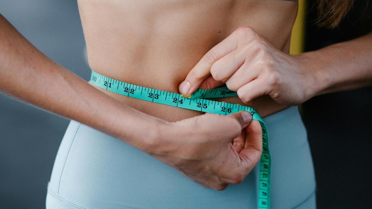 Vitamine și nutrienți – care pot ajuta – la reducerea grăsimii abdominale