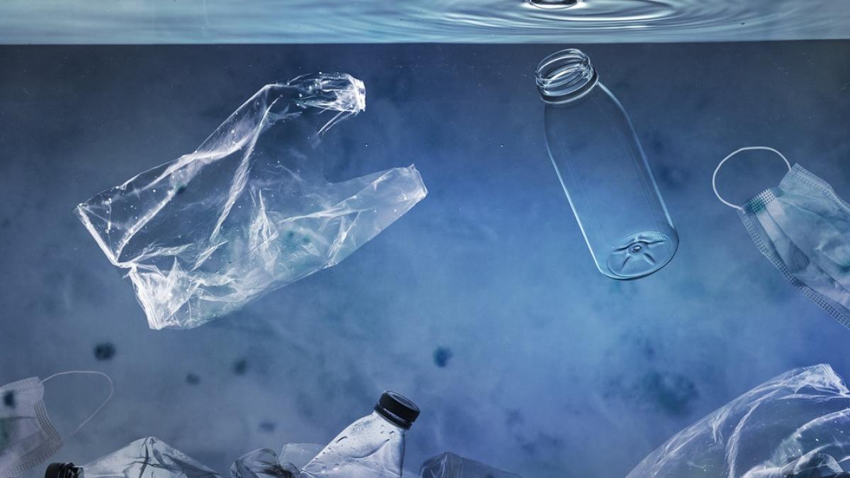 microplasticele din apă