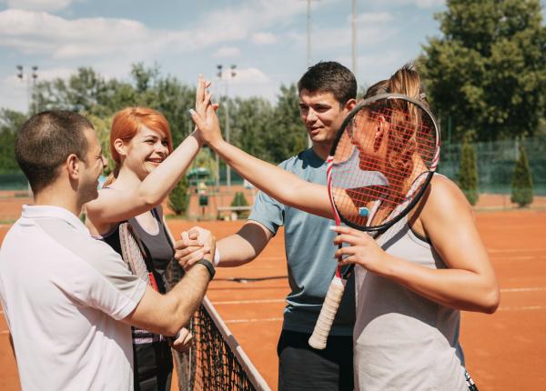 cei care joaca tenis traiesc cu 10 ani mai mult stiinta explica de ce