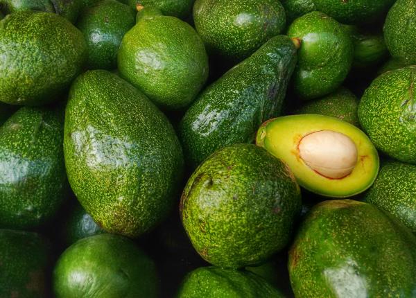 un avocado pe saptamana reduce riscul de boli de inima