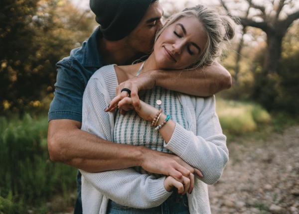 cuvantul care salveaza relatiile ce e mai important decat te iubesc in psihologia cuplurilor moderne