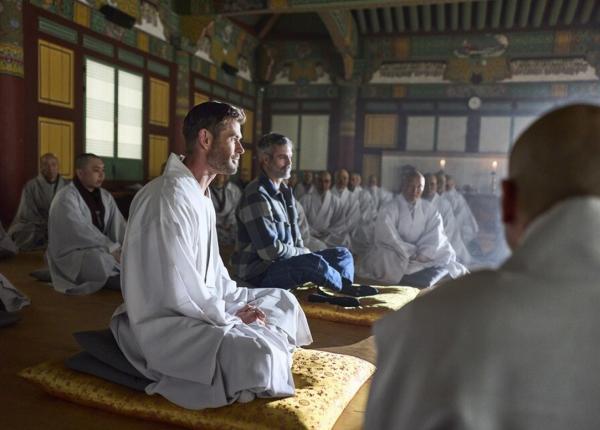 dincolo de limite o viata mai buna o serie documentara care transforma stiinta longevitatii in actiune reala