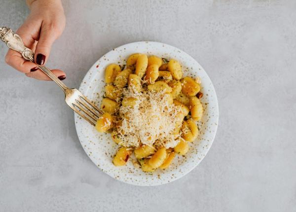 trebuie cu adevarat sa eliminam zaharul din alimentatie pentru a slabi o experta raspunde