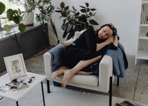 cum sa depasesti ceata mentala de la mijlocul vietii sfaturi pentru claritate si energie