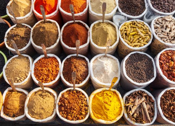 un condiment stravechi reduce balonarea si stimuleaza pierderea in greutate