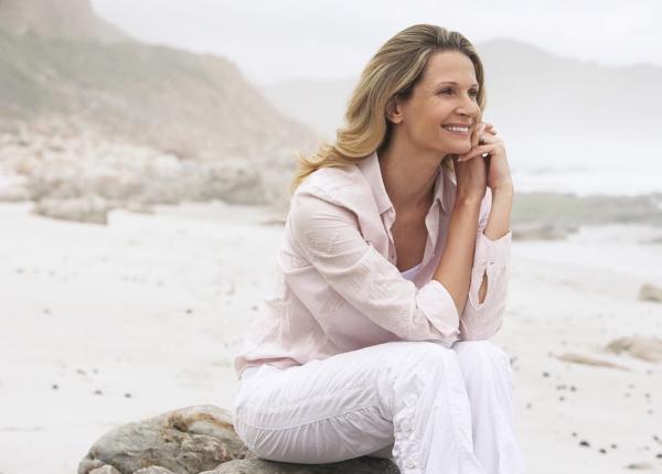 perioada de 40 la femei cum sa treci prin schimbarile hormonale cu echilibru si vitalitate