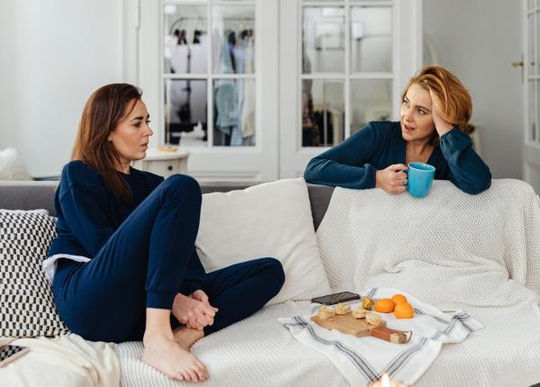 dr ina banacu cand simptomele legate de menopauza sunt ignorate femeile ajung sa creada ca ele sunt problema