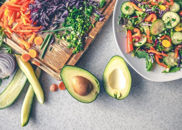 cum influenteaza dietele vegana si keto sistemul imunitar