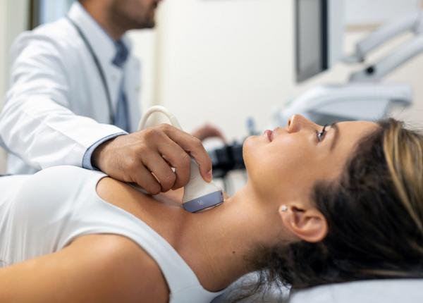 semnul numarul 1 ca ceva nu este in regula cu tiroida ta potrivit medicilor