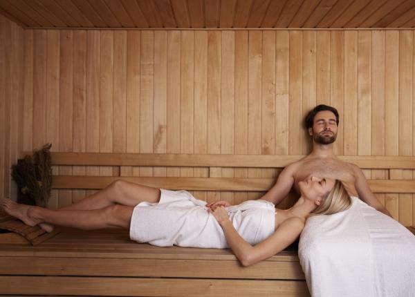 sauna vs dusuri cu apa rece care este mai eficienta pentru rejuvenare expertii explica