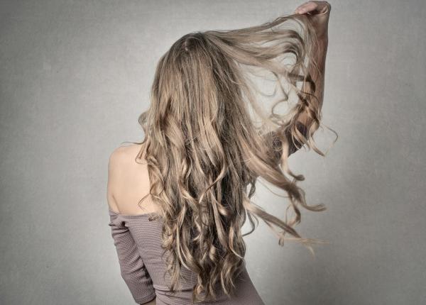 10 metode sustinute de stiinta pentru un par des si rezistent