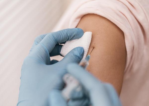 vaccin anti imbatranire reprogramare imunitara