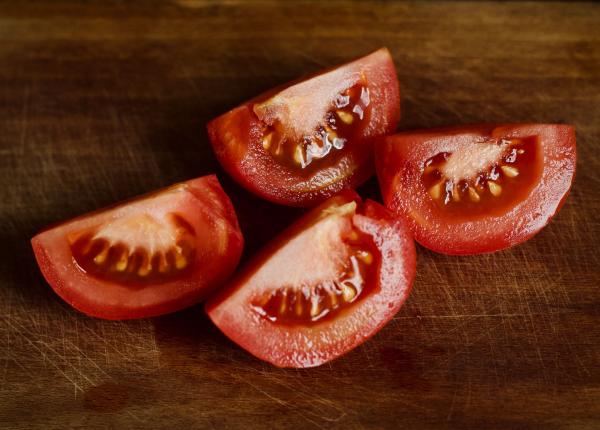poti manca rosii daca ai reflux gastroesofagian un dietetician explica