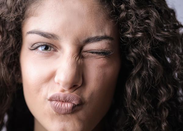 esti ambivert 10 semne care arata ca esti si introvertit si extrovertit