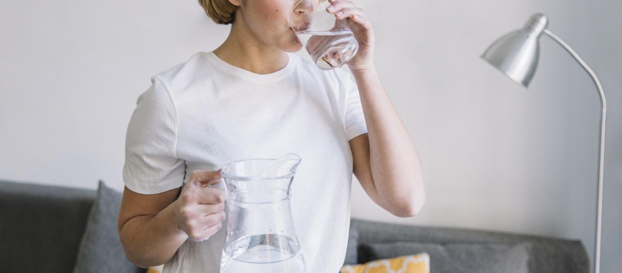 Semnul numărul 1 că bei prea multă apă, potrivit medicilor