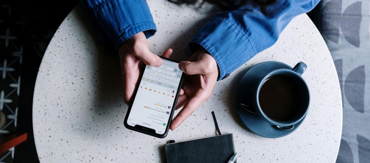 De ce unele persoane răspund târziu la mesajele de pe WhatsApp? Psihologii indică epuizarea mentală