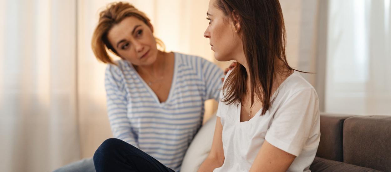Cinci semne că ai putea avea estrogen scăzut și cum să remediezi asta în mod natural
